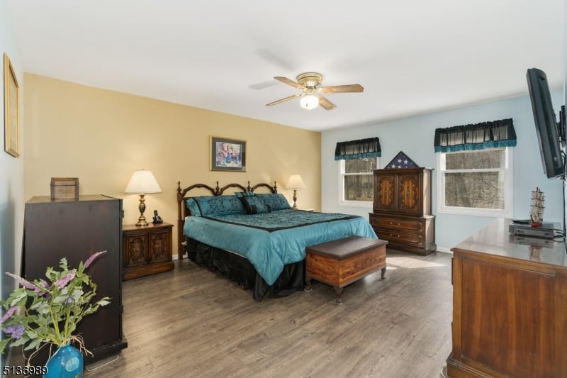 18 Crescent Ridge Rd