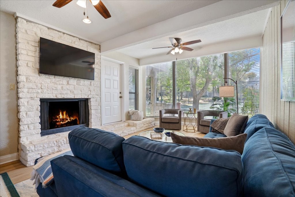 185 World of Tennis Sq