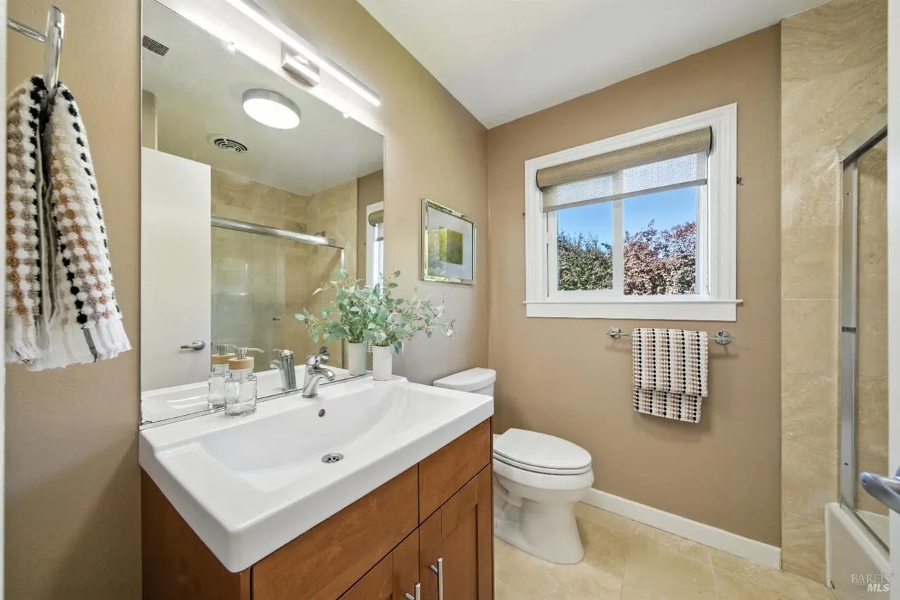 1925 Contra Costa Ave