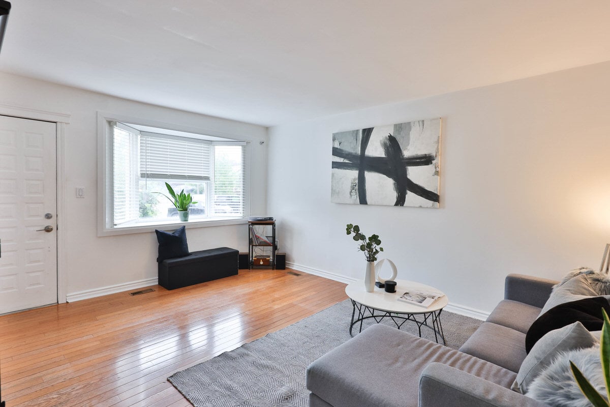 708 Montbeck Cres