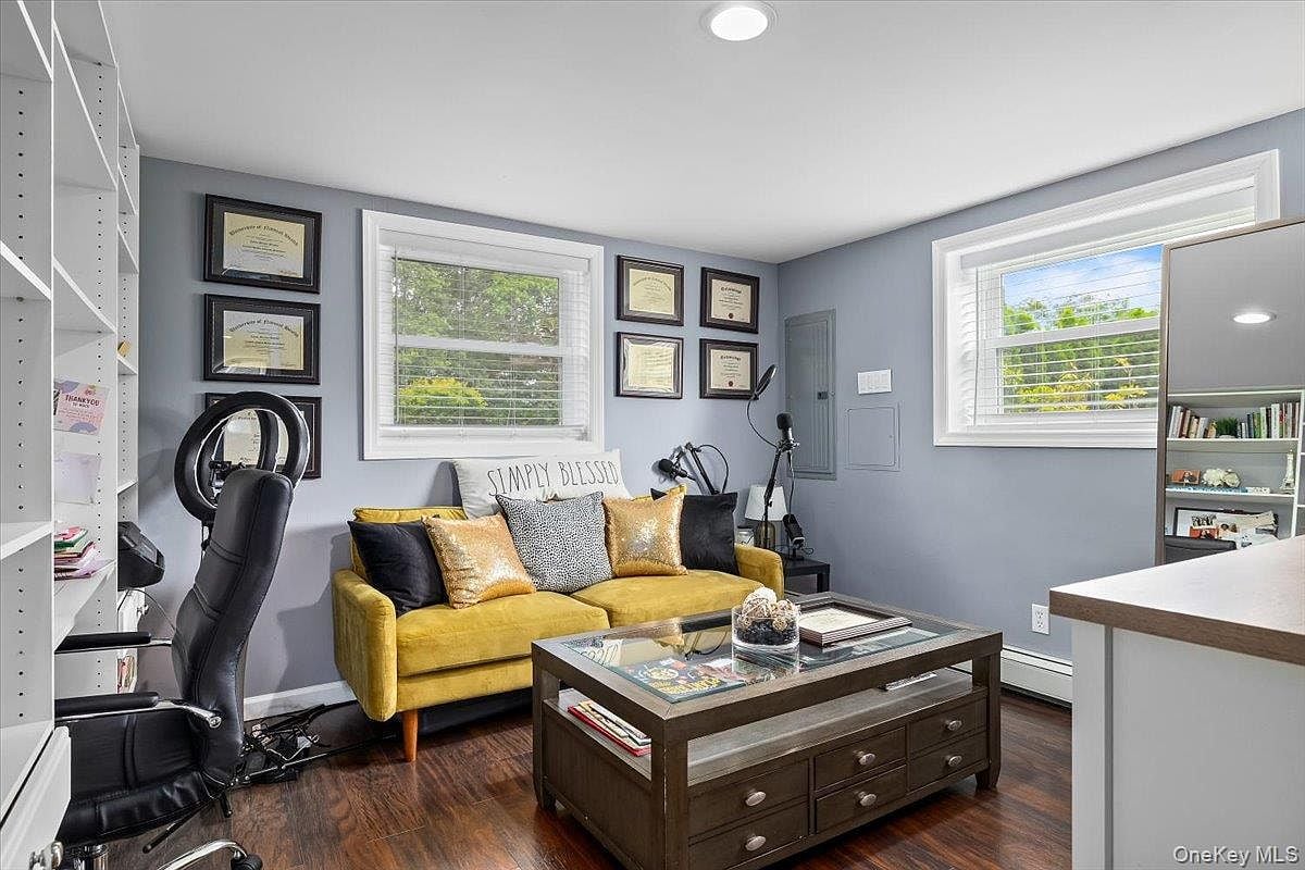 154 Macarthur Boulevard