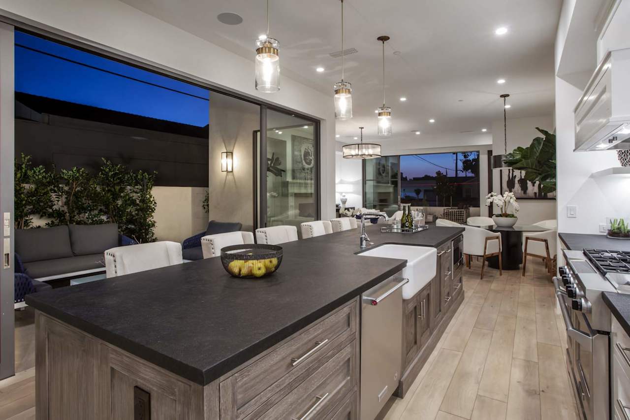 408 Poinsettia Ave Corona Del Mar