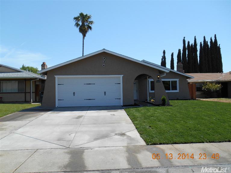 Congrats to Christa and Gardner! More Happy Buyers!