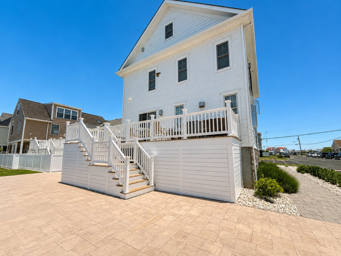 Beautiful Seashore Home with Amazing Views 