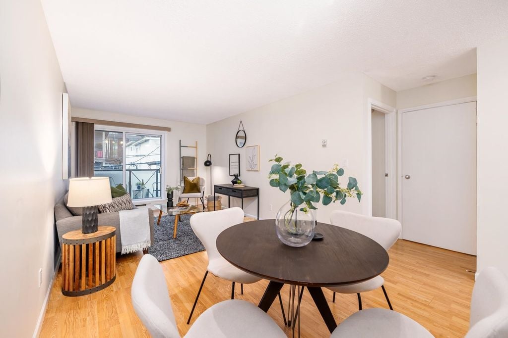 140 E 4th St, #315