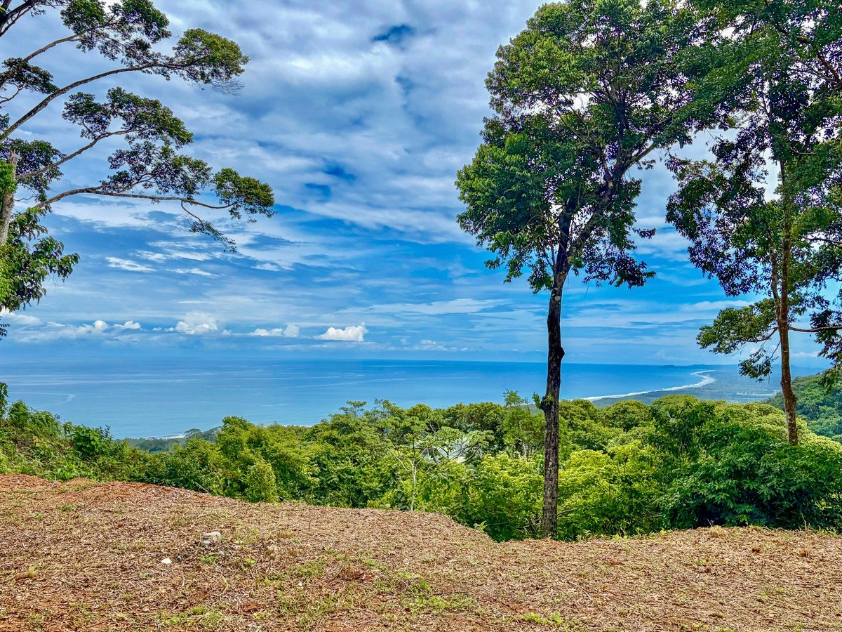 1.3 ACRES- Spectacular Ocean View Estate Lot in Lagunas de Barú, Dominical, 15min to Beaches!!!