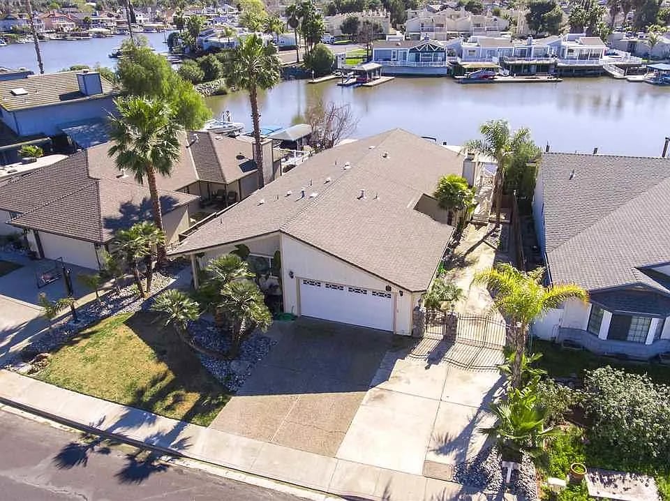 5060 Cabrillo Point
