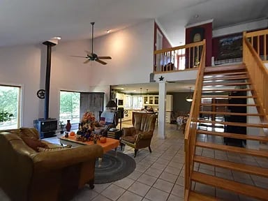 5261 S US Hwy 281