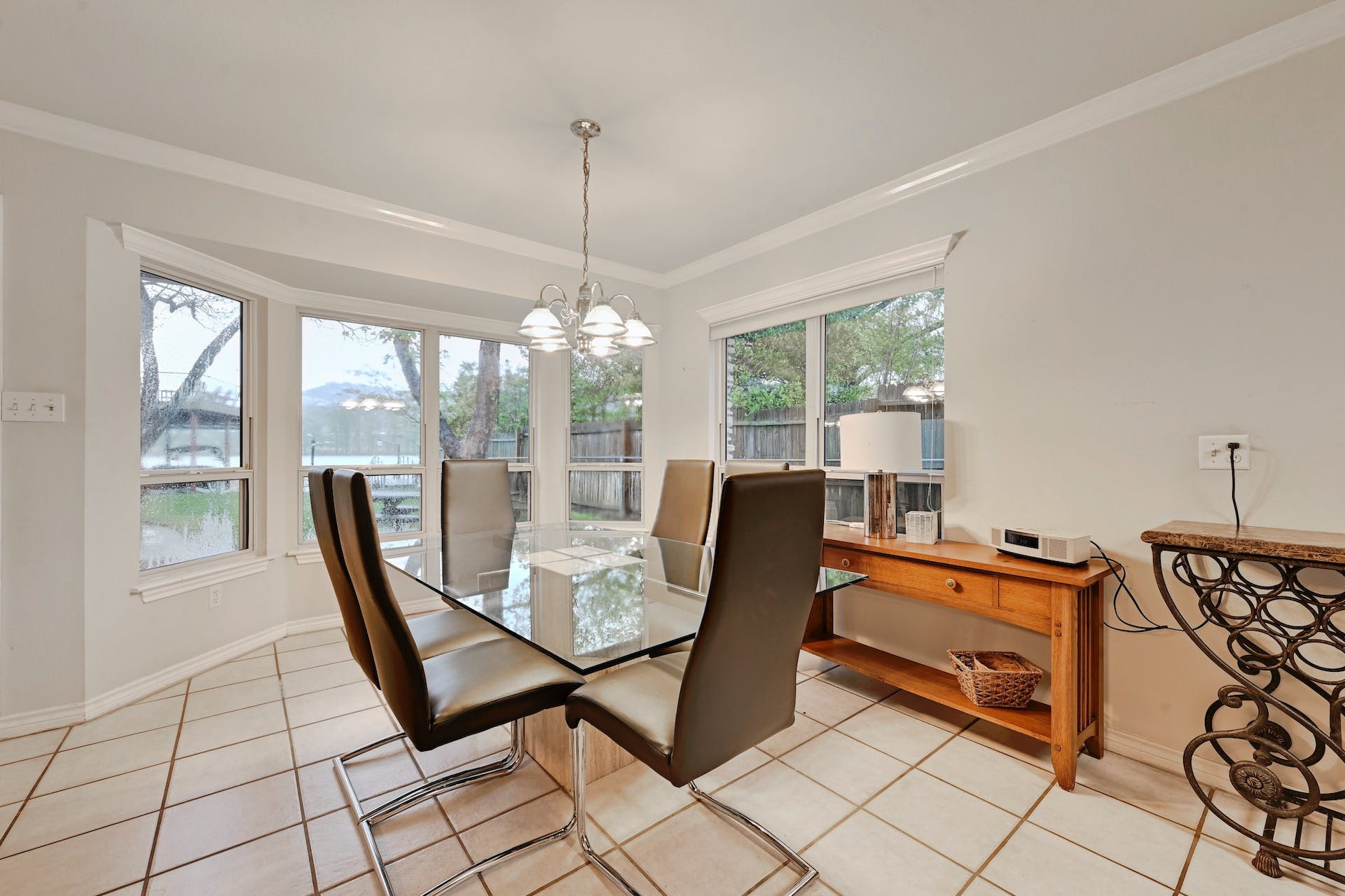 Westlake Waterfront Bungalow