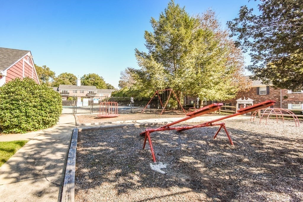 407 Windsor Dr, #407