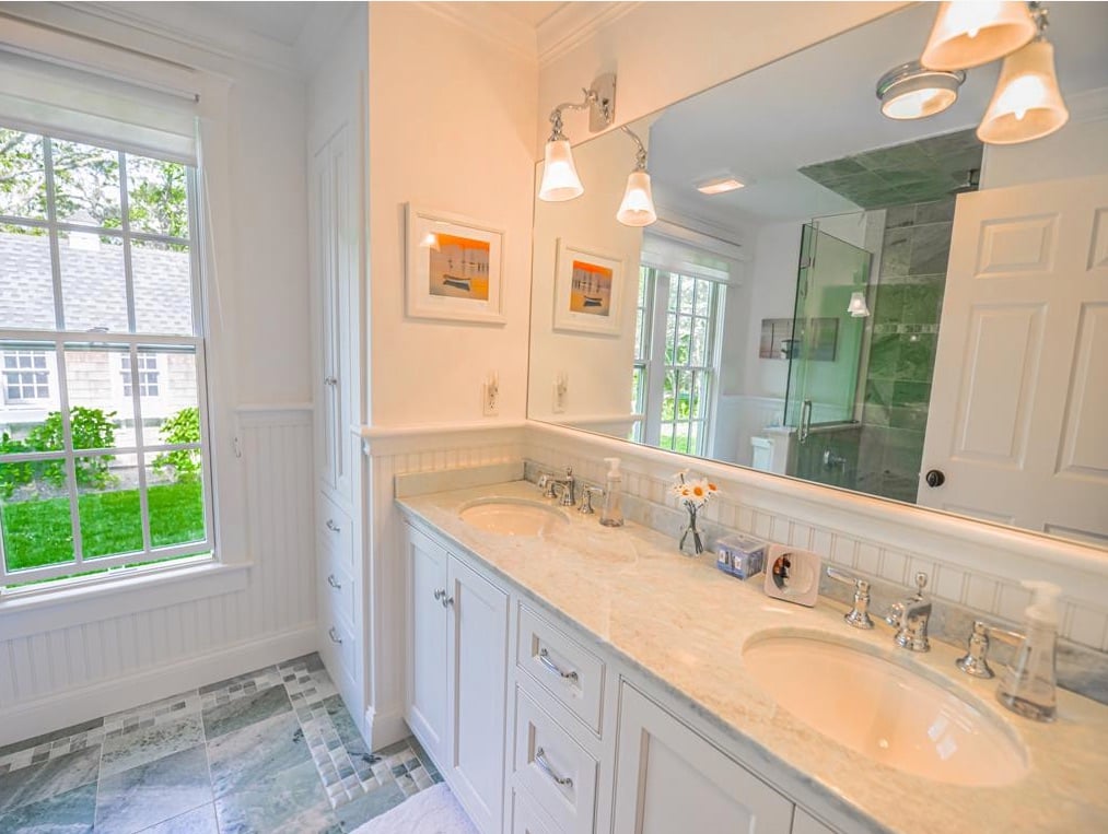 32 Schoolhouse Rd