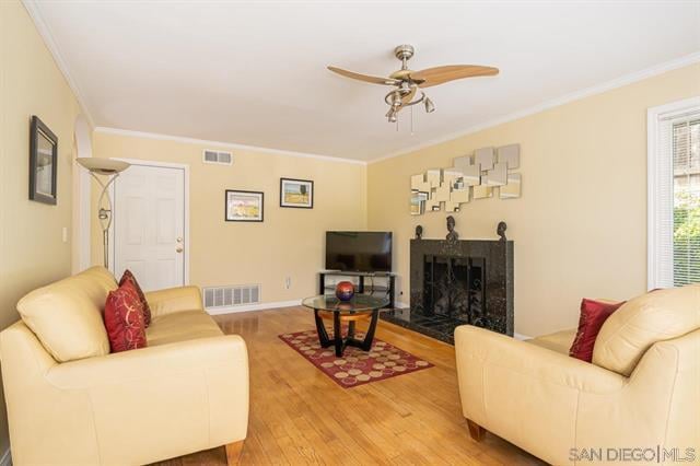 3724 Catamarca Dr