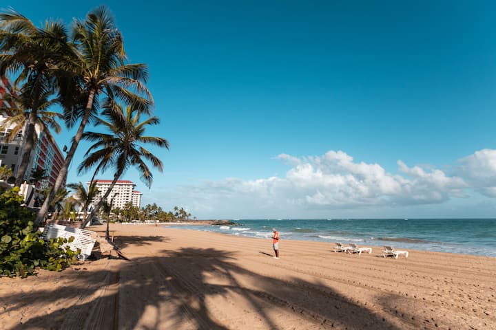 Beach House Apt 8 • King Studio w/ Kitchenette - Airbnb