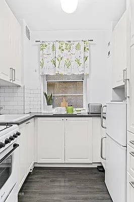 242 East 38th Street #3G