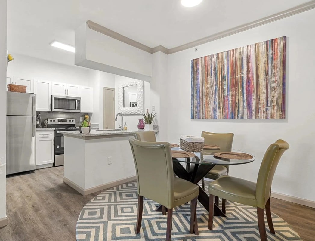 Amazing 2/1 in Pflugerville