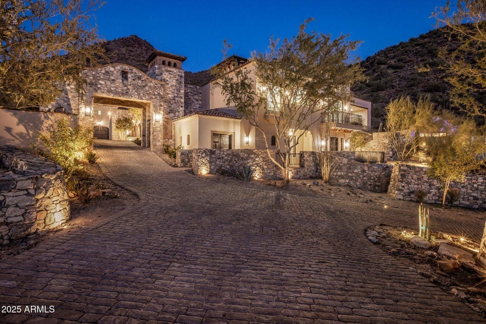 11268 E Moonlight CYN