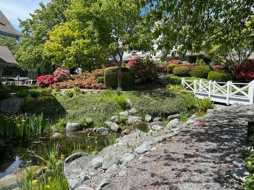 230 Waterleigh Dr