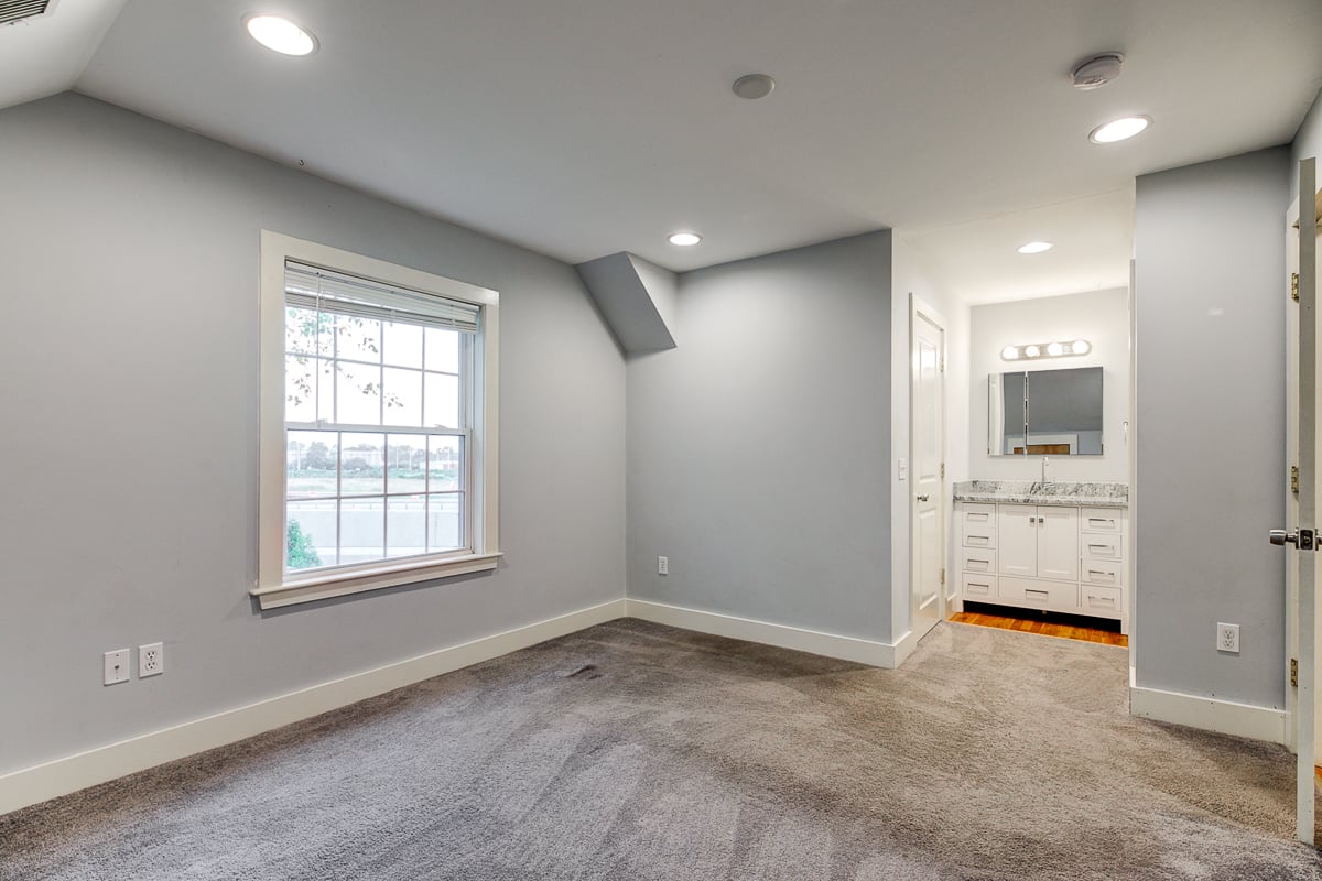 79 Garfield Street, Newport, RI 02840