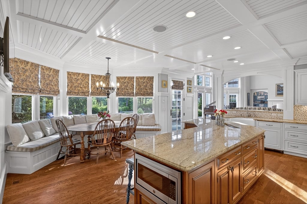 9 High Ridge Dr