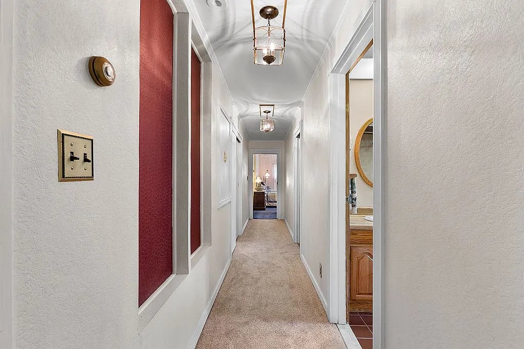198 Hydeway