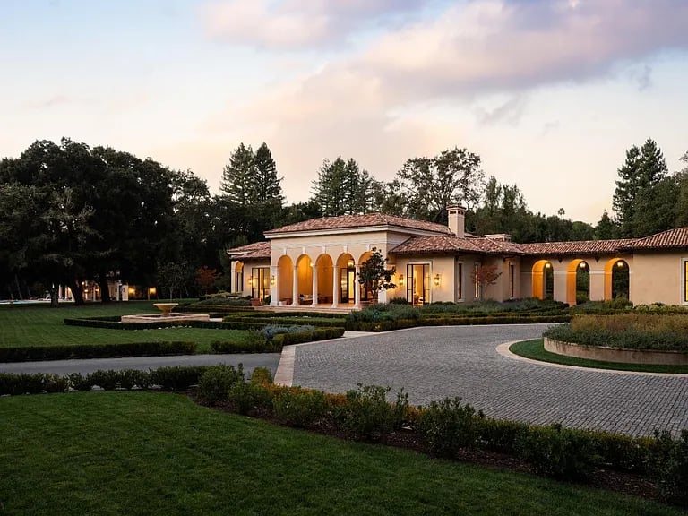 20 Meadow Ln