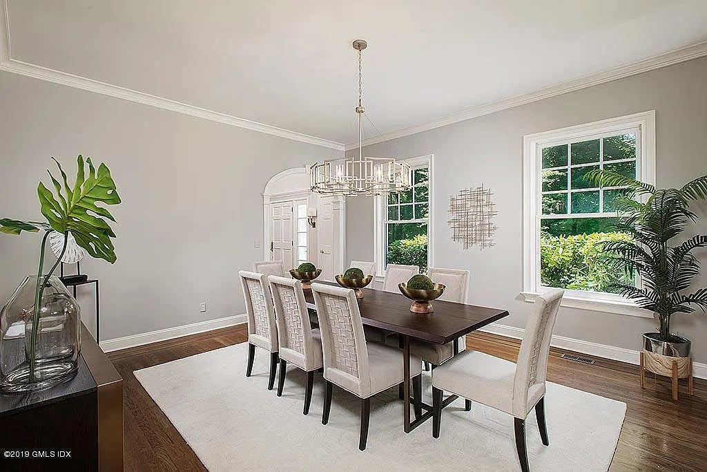 15 Mountain Laurel Dr