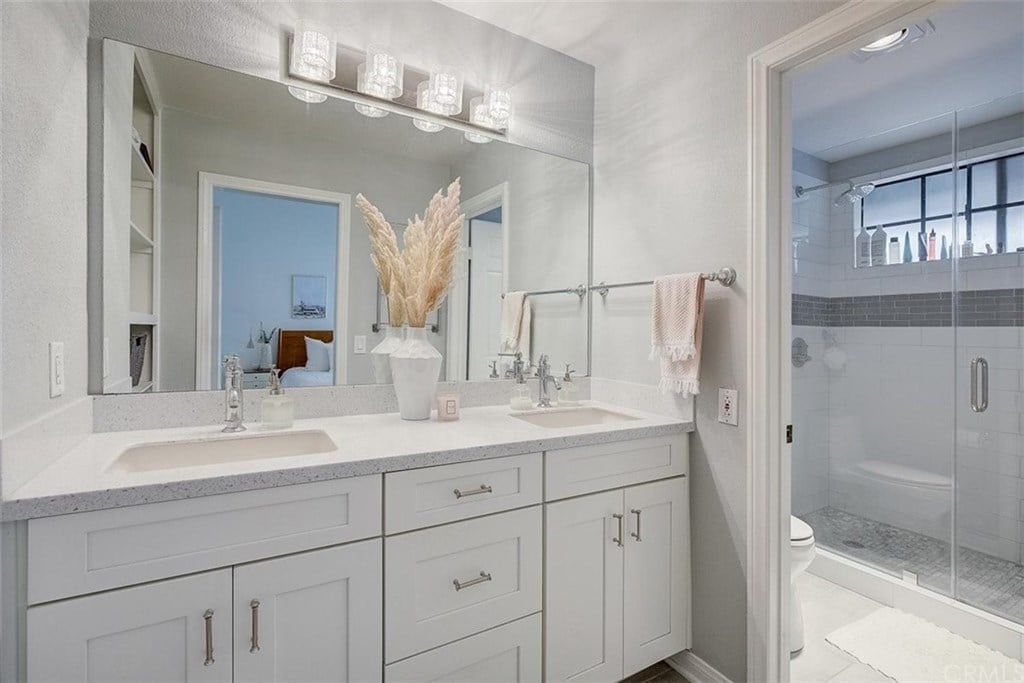 5743 Monte Vista St, Unit 6