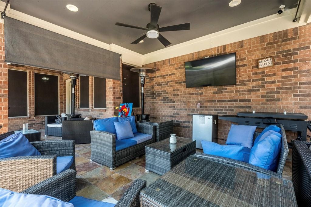 3011 Douglas Creek Ln