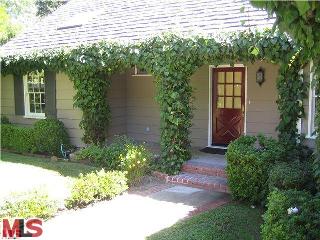 2218 Linda Flora Dr