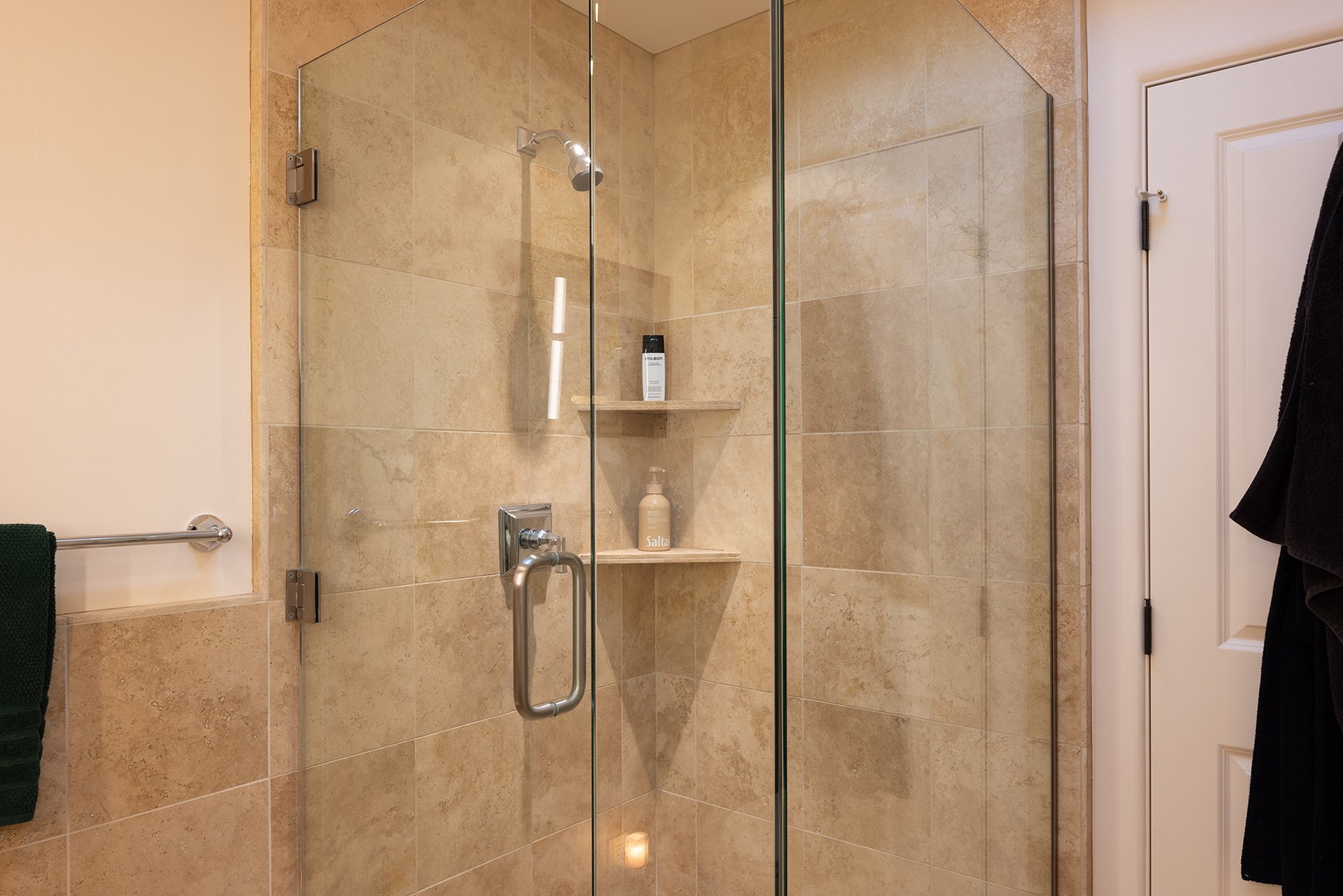 Stylish Del Mesa Retreat - 129 Del Mesa