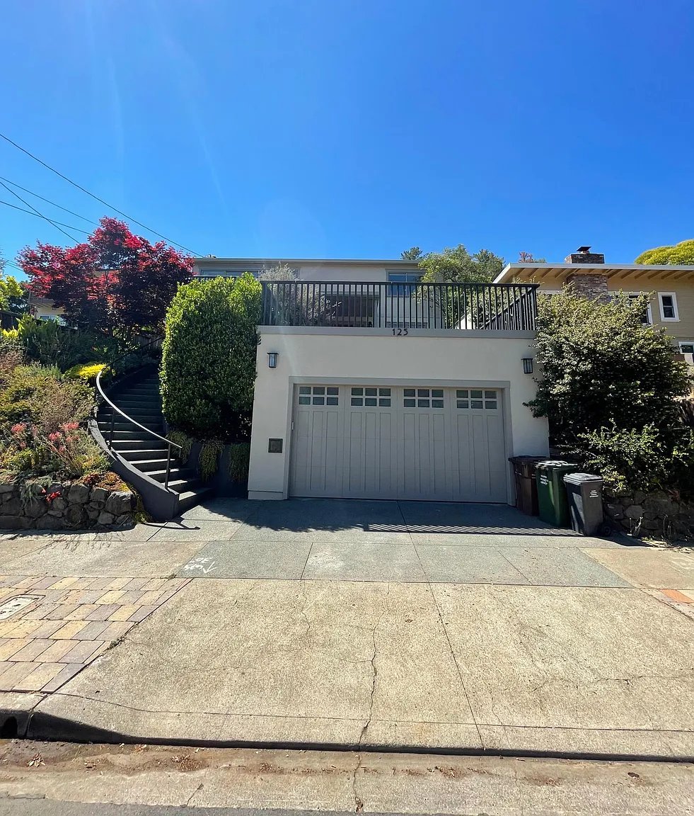 125 San Francisco Blvd