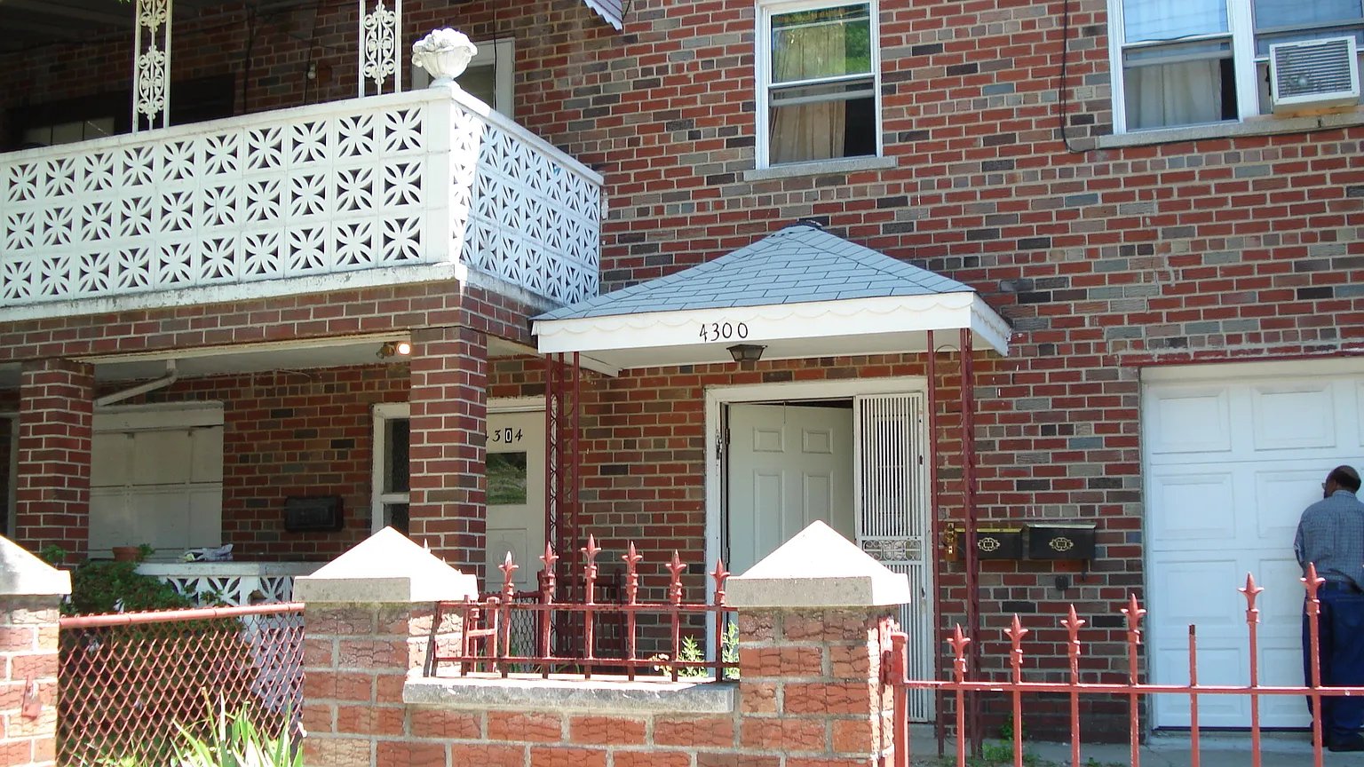 4300 Bruner Ave