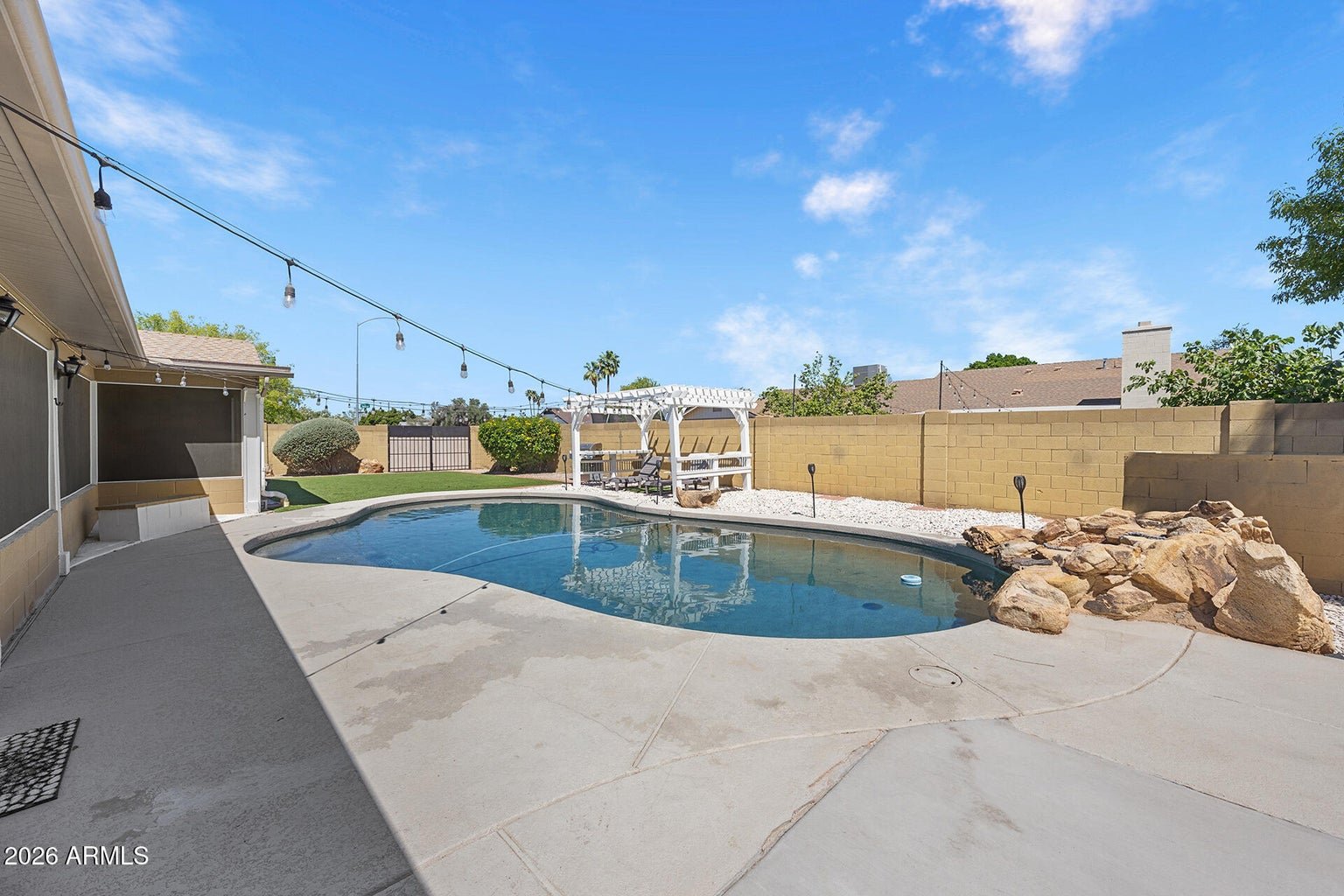 1128 W MONTE Avenue
