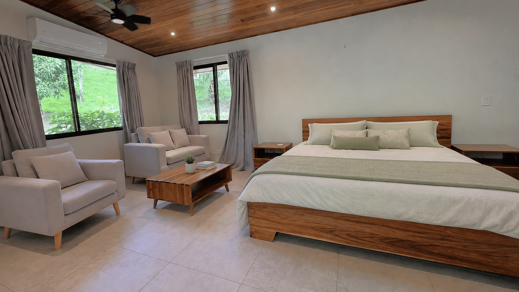 Refreshing Riverfront Retreat in Ojochal
