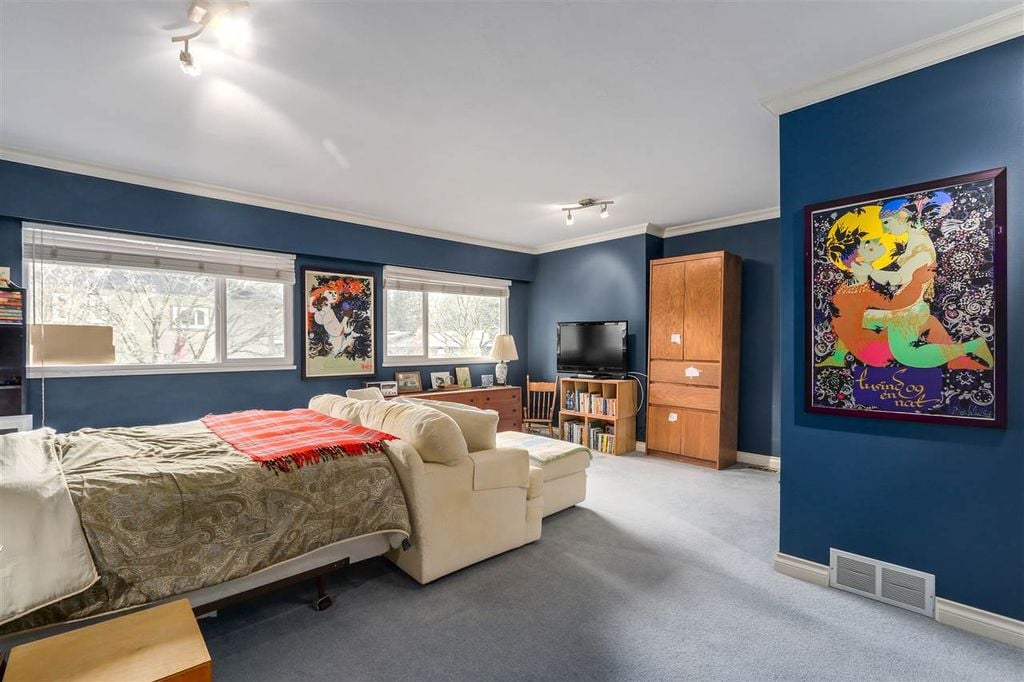 3300 Capilano Rd, #137