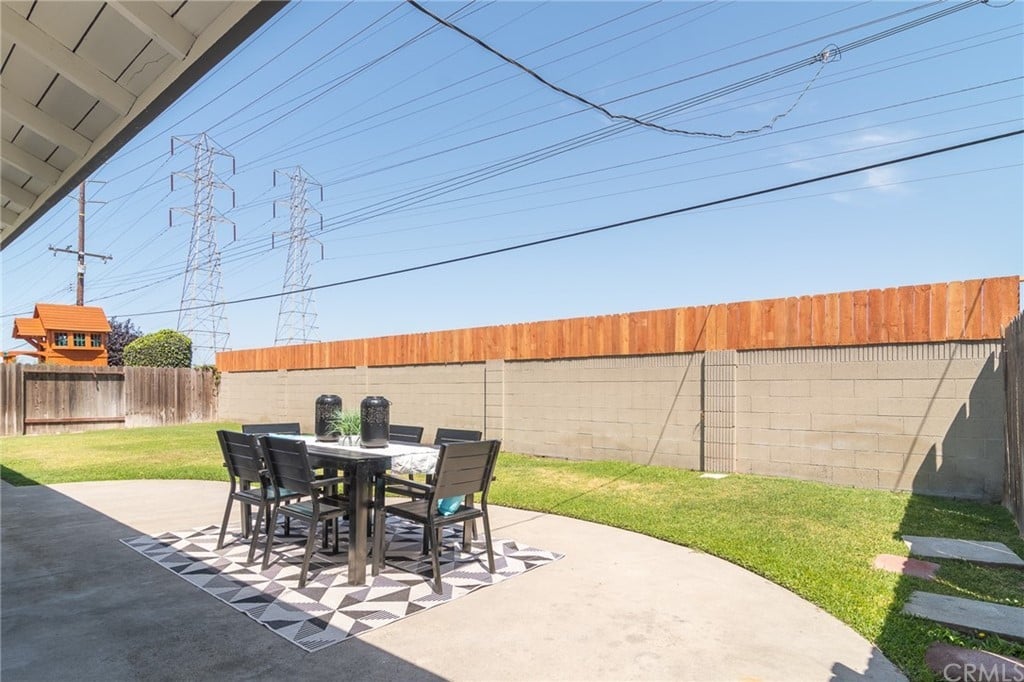 10301 Kamuela Dr