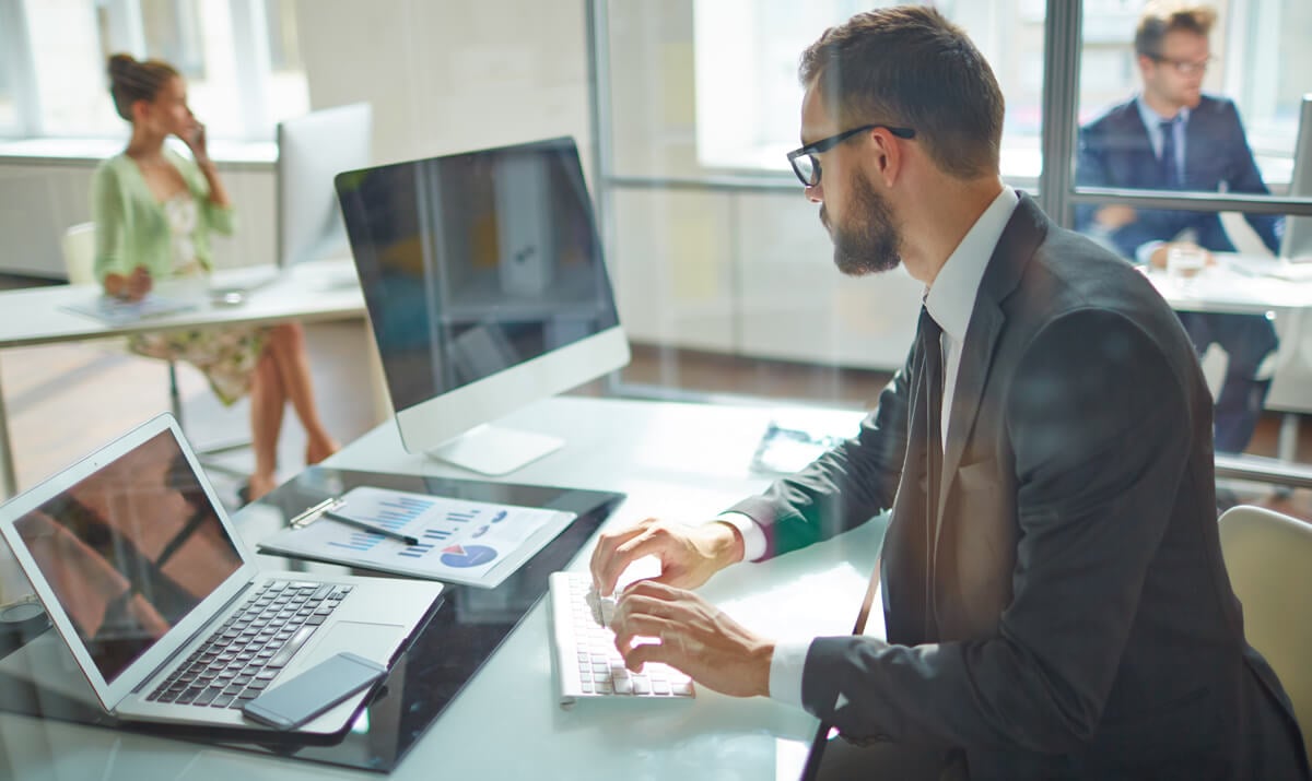 How to Build a Real Estate Portfolio While Working a Full-Time Job