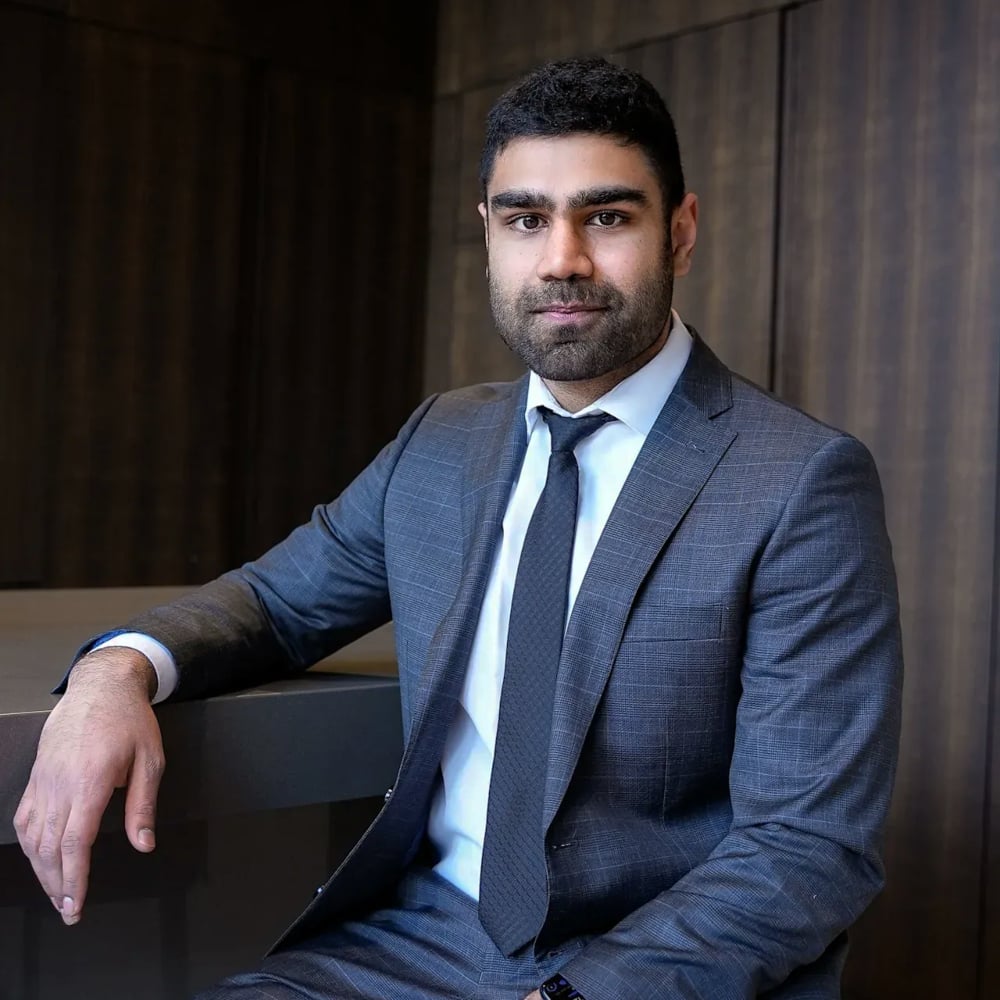Tamish Multani Toronto, ON Real Estate Agent Headshot
