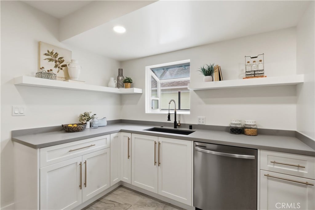 349 N Glendora Ave, Glendora