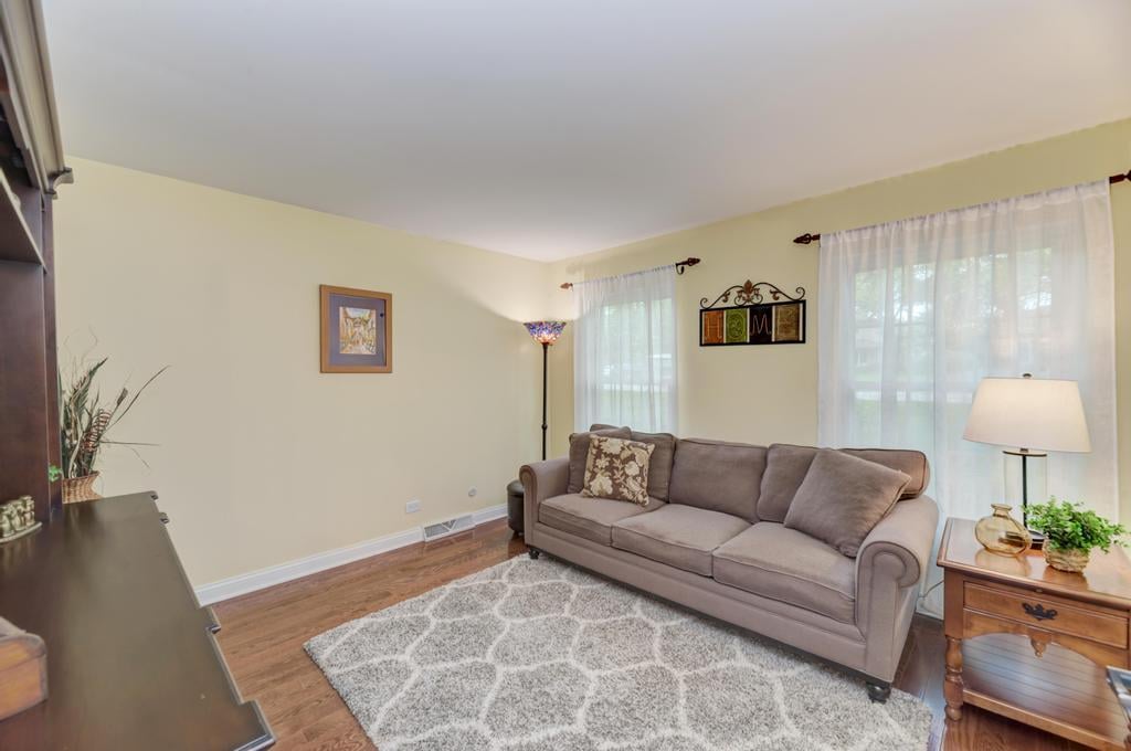 10S607 Glenn Drive