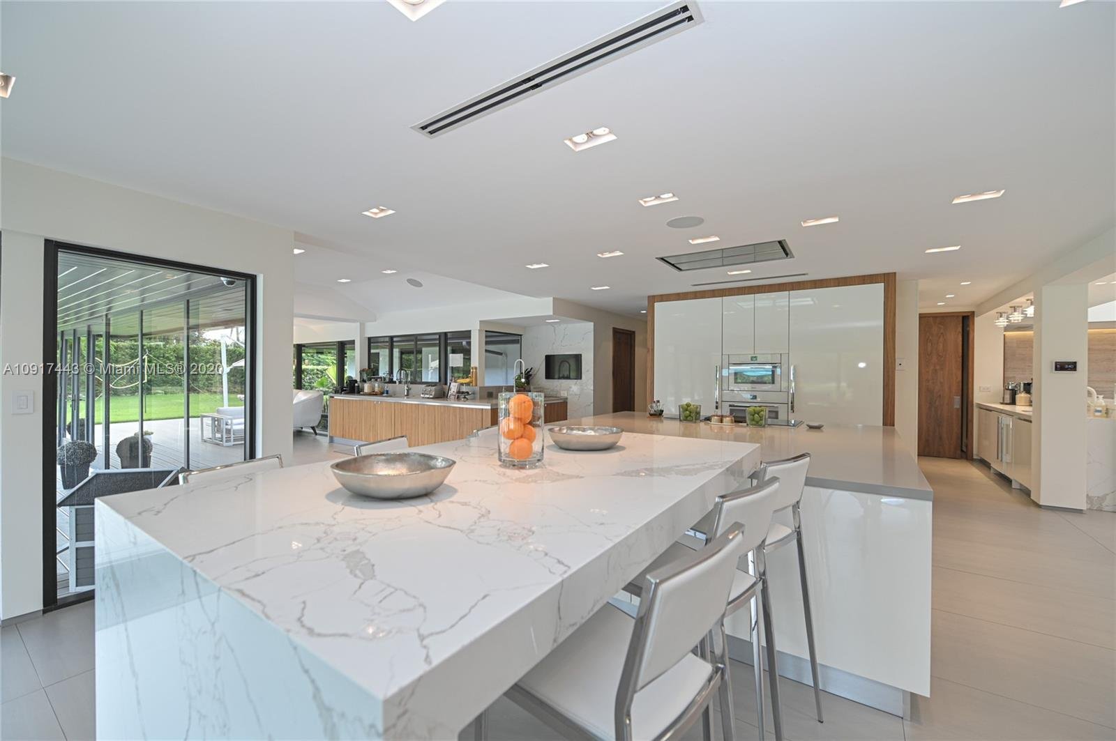 16121-16111 Aberdeen Way