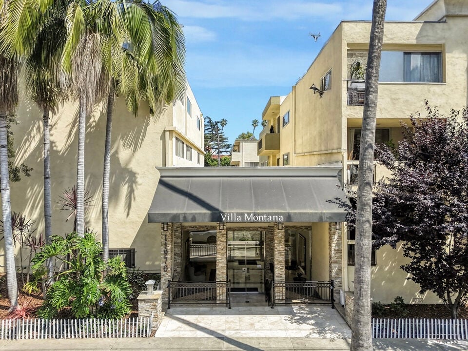 11970 Montana Ave Unit: 207, Brentwood 