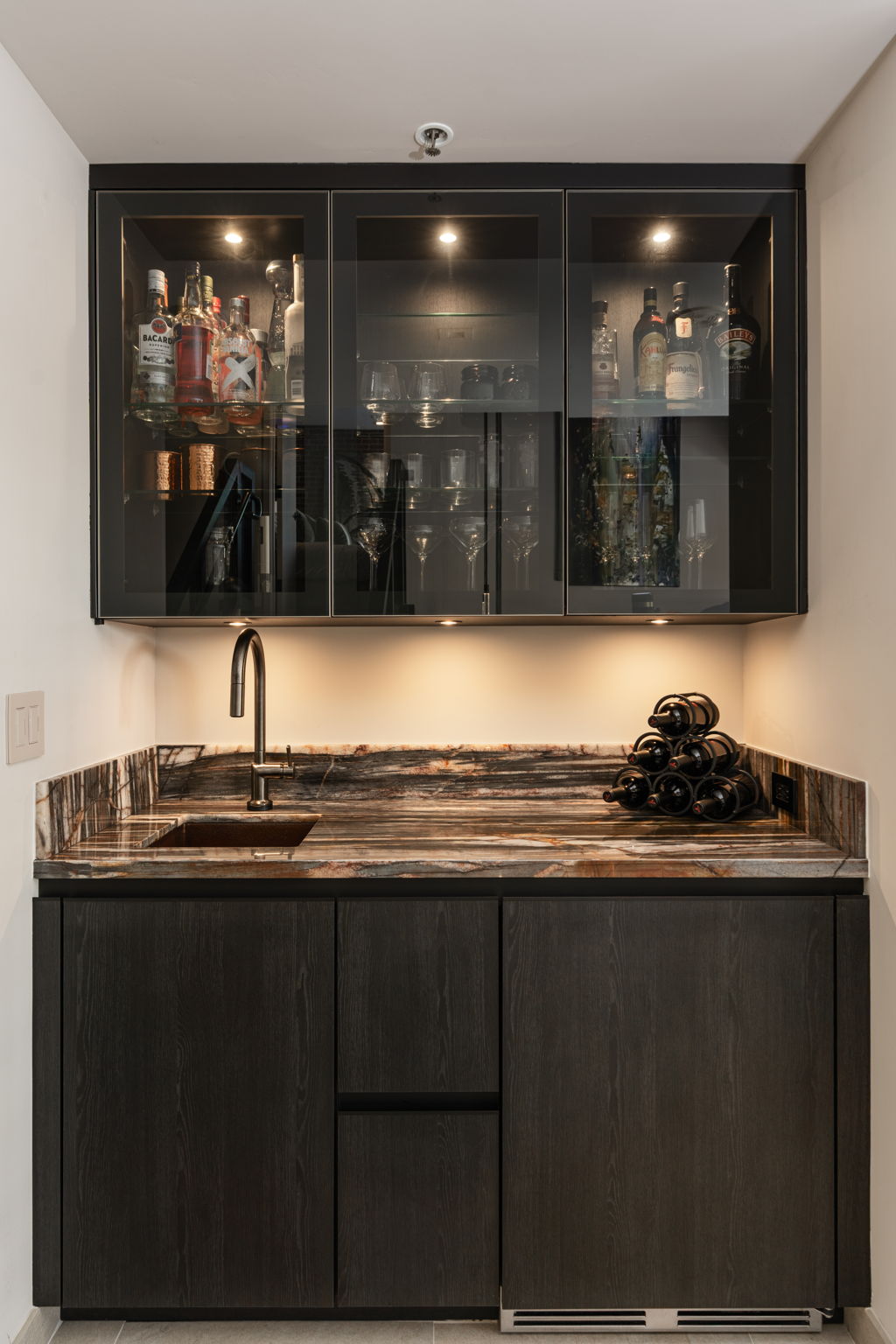 555 Front St, Unit 204