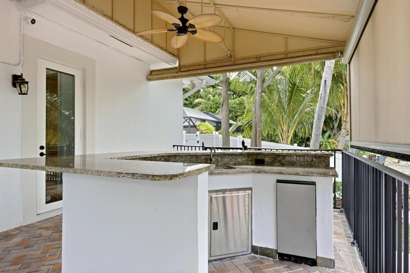  608 Inlet Rd