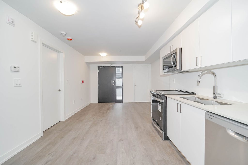 1650 Victoria Park Ave 103