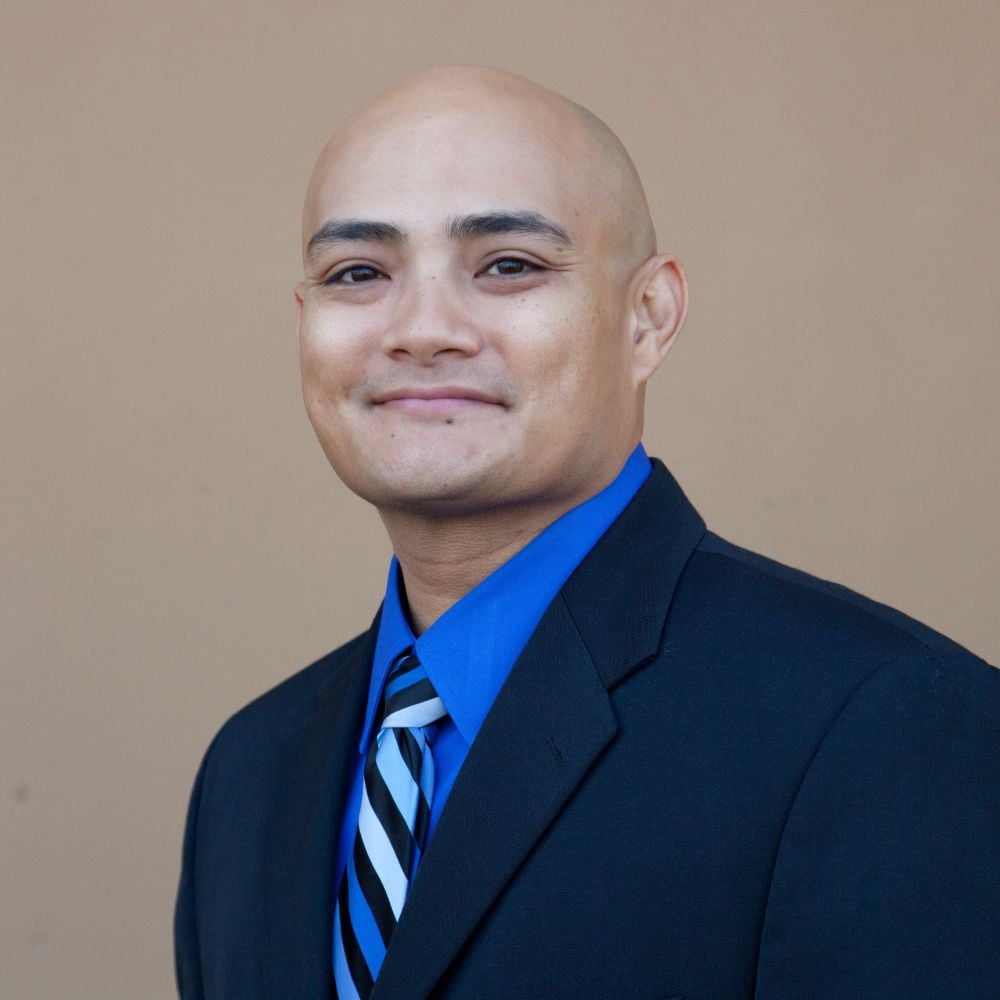 Eddie Rendon Fresno CA, Real Estate Agent Headshot
