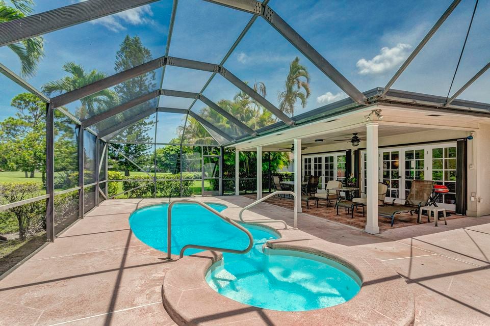 13560 Crosspointe Dr