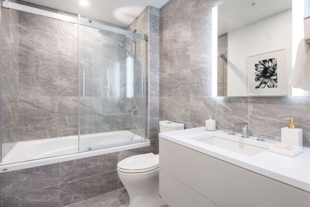 1327 Marine Dr, #304