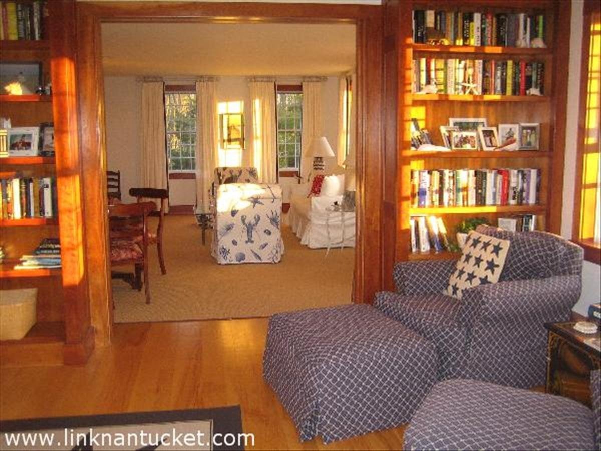 21 R Madaket Rd
