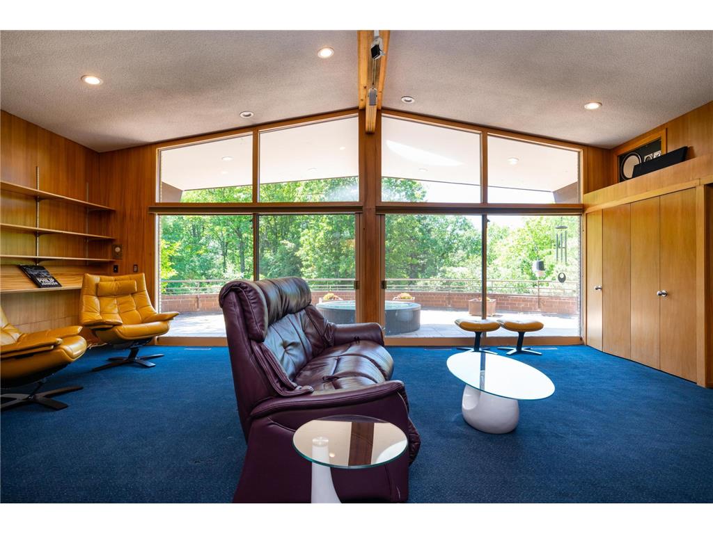 6625 Mohawk Trail